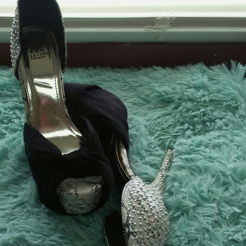 Shoes - Picture 2 of 2